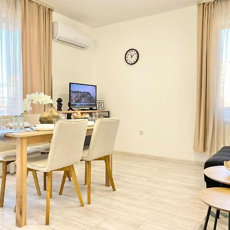 Central Apartment For 4 Guests Next To State Opera Stara Zagora Zewnętrze zdjęcie