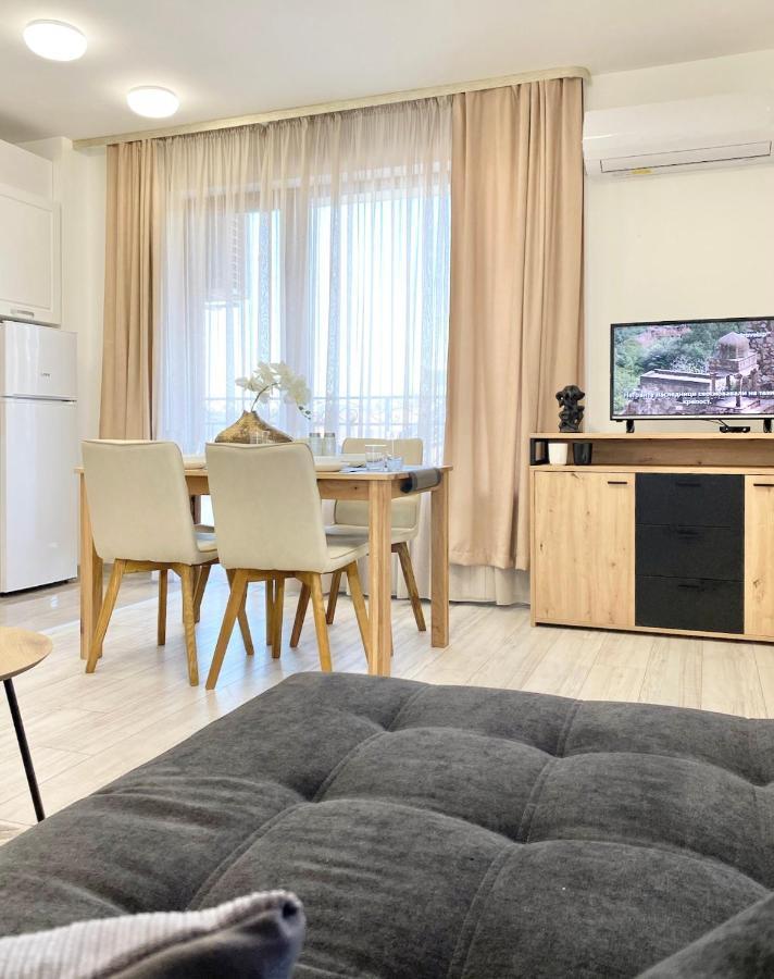 Central Apartment For 4 Guests Next To State Opera Stara Zagora Zewnętrze zdjęcie